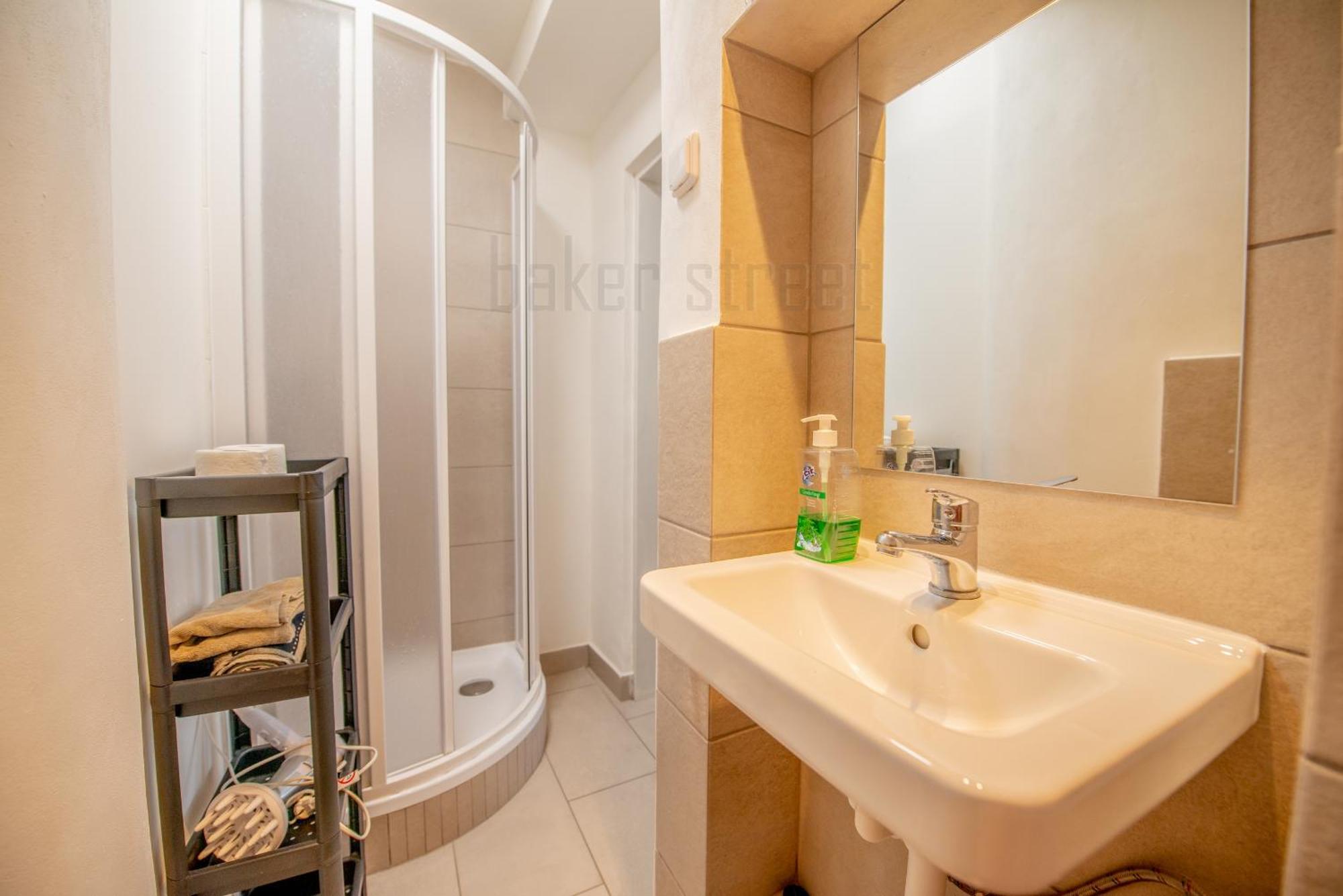 Cozy Apartment Close To Palmovka ปราก ภายนอก รูปภาพ